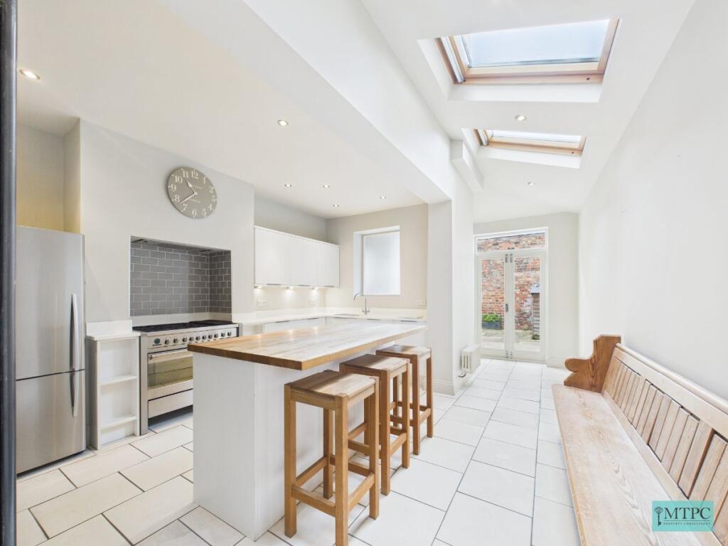Main image of property: Buckingham Terrace, York