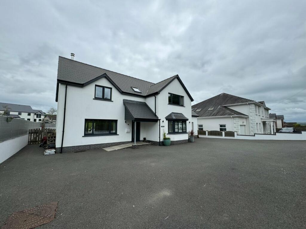 4 bedroom detached house for sale in Gwbert Road, Cardigan, SA43