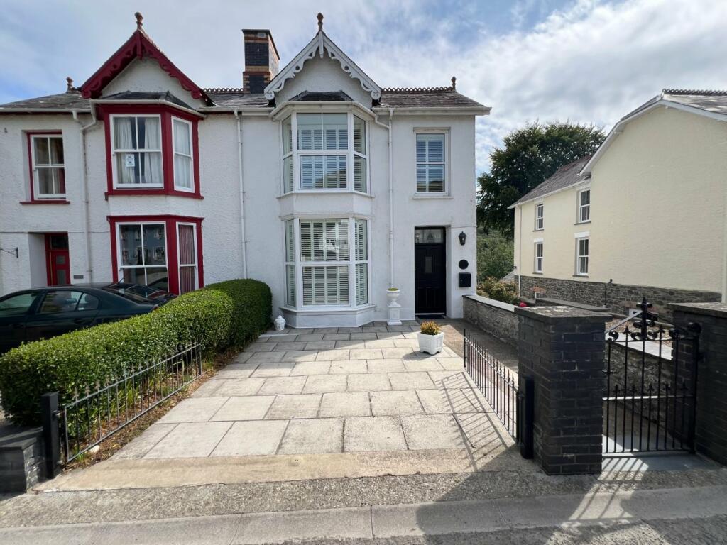 3 bedroom semidetached house for sale in Lampeter Road, Aberaeron, SA46