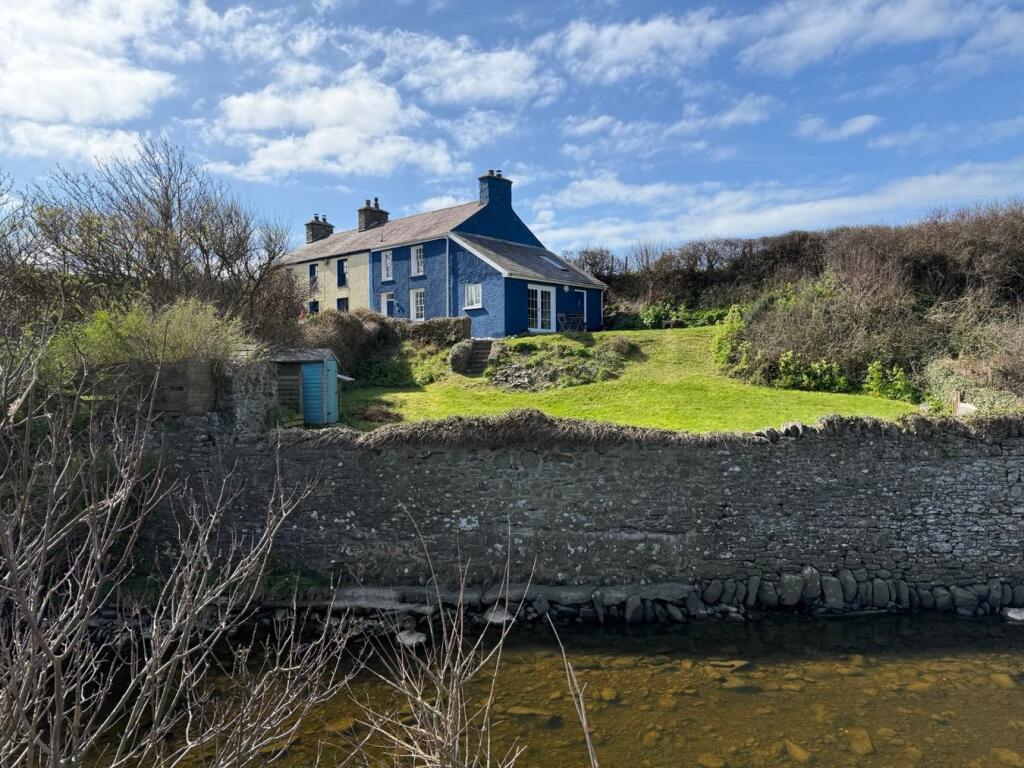 Main image of property: Aberarth, Aberaeron, SA46