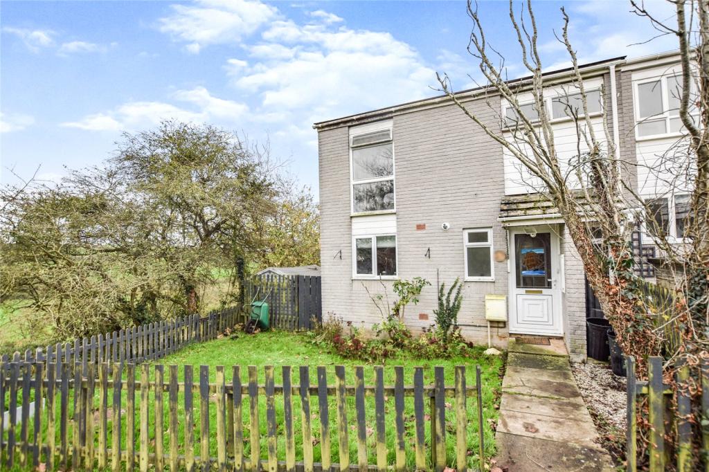 3 bedroom end of terrace house for sale in Stratton, Bude, EX23