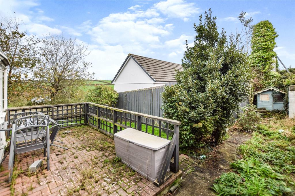 3 bedroom end of terrace house for sale in Stratton, Bude, EX23