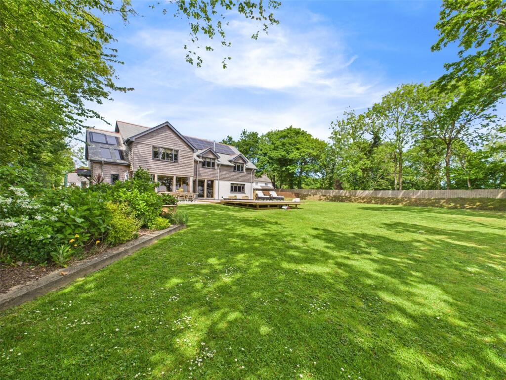 Main image of property: Holsworthy