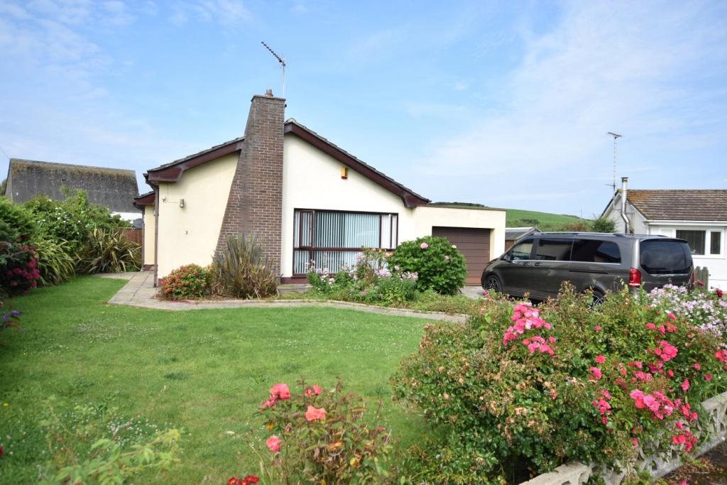 4 bedroom bungalow for sale in Bude, Cornwall, EX23