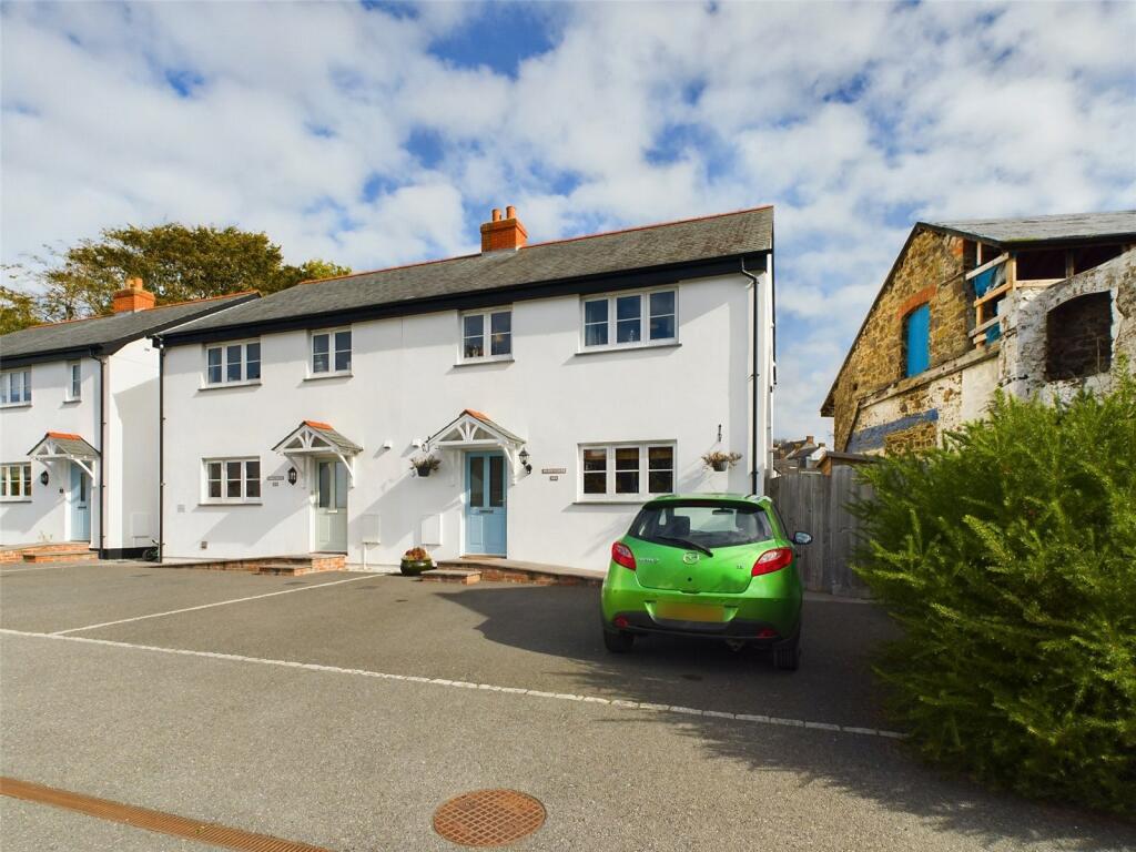 3 bedroom semidetached house for sale in Stratton, Bude, EX23