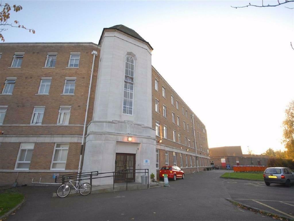 1 bedroom house share for rent in Demesne Road, Whalley Range, Whalley