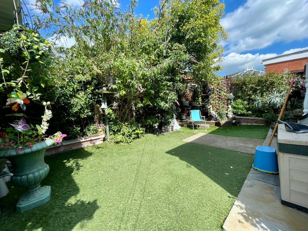 2 bedroom semidetached bungalow for sale in Westfield Avenue