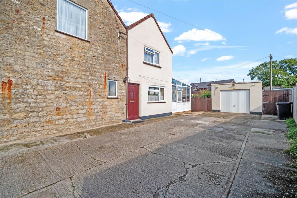 4 bedroom detached house for sale in Beaminster, Dorset, DT8