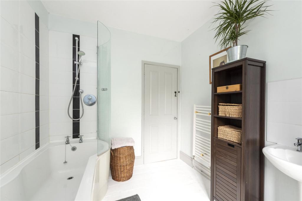 3 bedroom end of terrace house for sale in Puddletown, Dorset, DT2