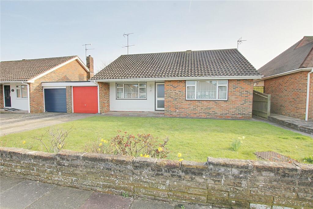 2 bedroom bungalow for sale in Derwent Drive, Goring-by-Sea, Worthing, West Sussex, BN12