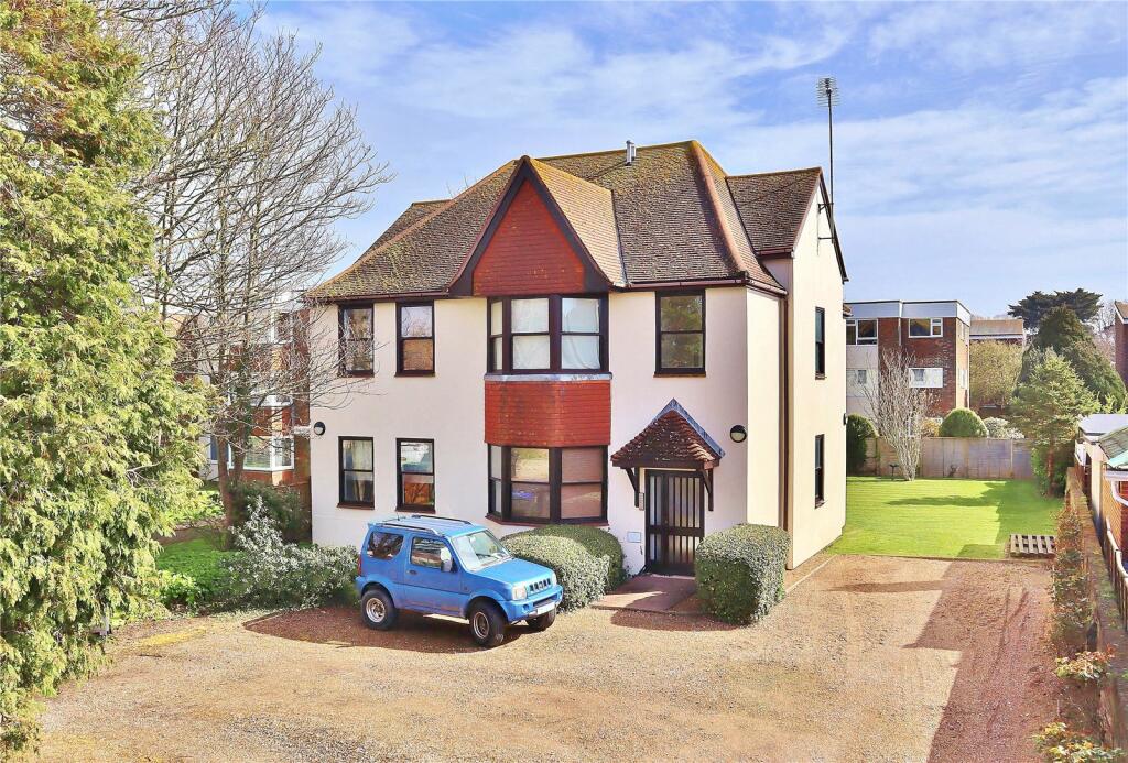 1 bedroom flat for sale in West Avenue, Worthing, West Sussex, BN11