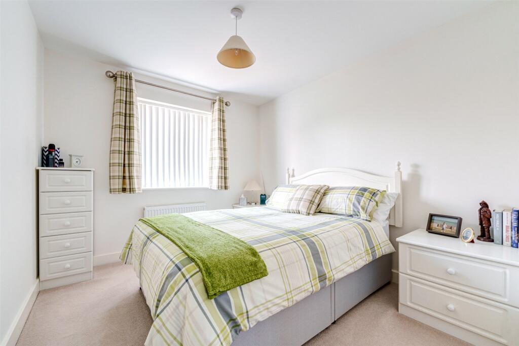 Additional property image - Nightingale Avenue, Goring-by-Sea, Worthing, West Sussex, BN12