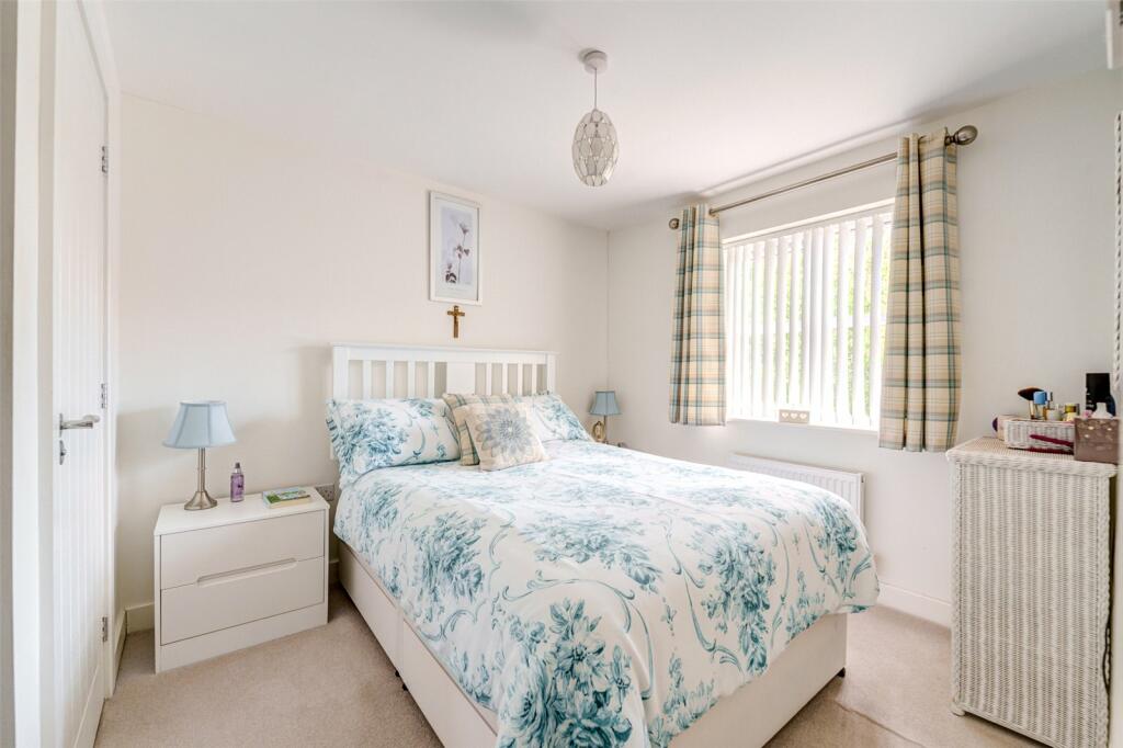 Additional property image - Nightingale Avenue, Goring-by-Sea, Worthing, West Sussex, BN12