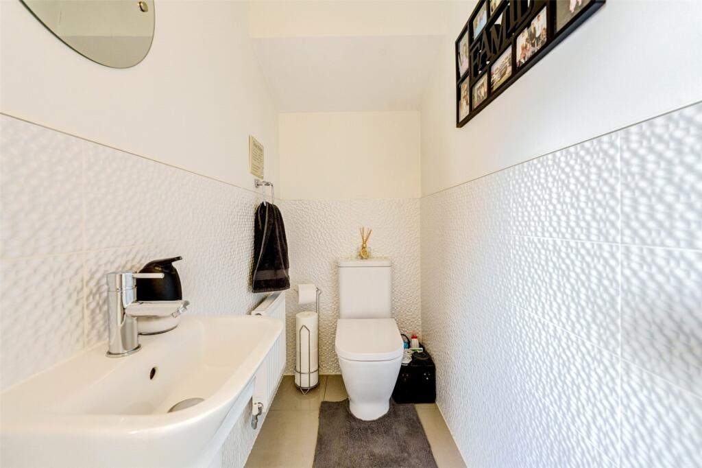 Additional property image - Nightingale Avenue, Goring-by-Sea, Worthing, West Sussex, BN12