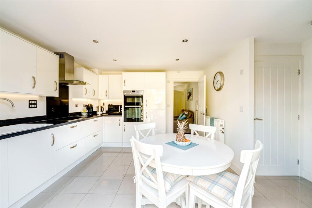 Additional property image - Nightingale Avenue, Goring-by-Sea, Worthing, West Sussex, BN12