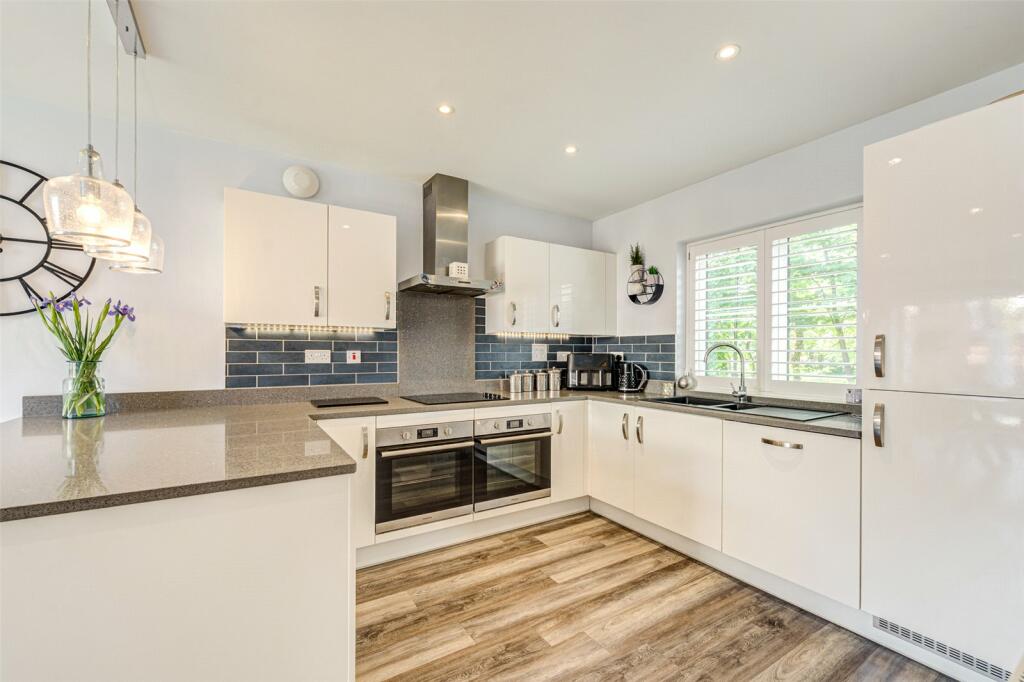 Additional property image - Skylark Rise, Goring-by-Sea, Worthing, West Sussex, BN12