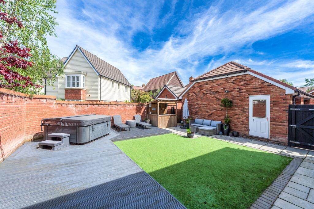 Additional property image - Skylark Rise, Goring-by-Sea, Worthing, West Sussex, BN12