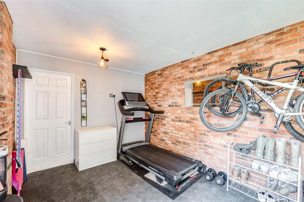 Additional property image - Skylark Rise, Goring-by-Sea, Worthing, West Sussex, BN12