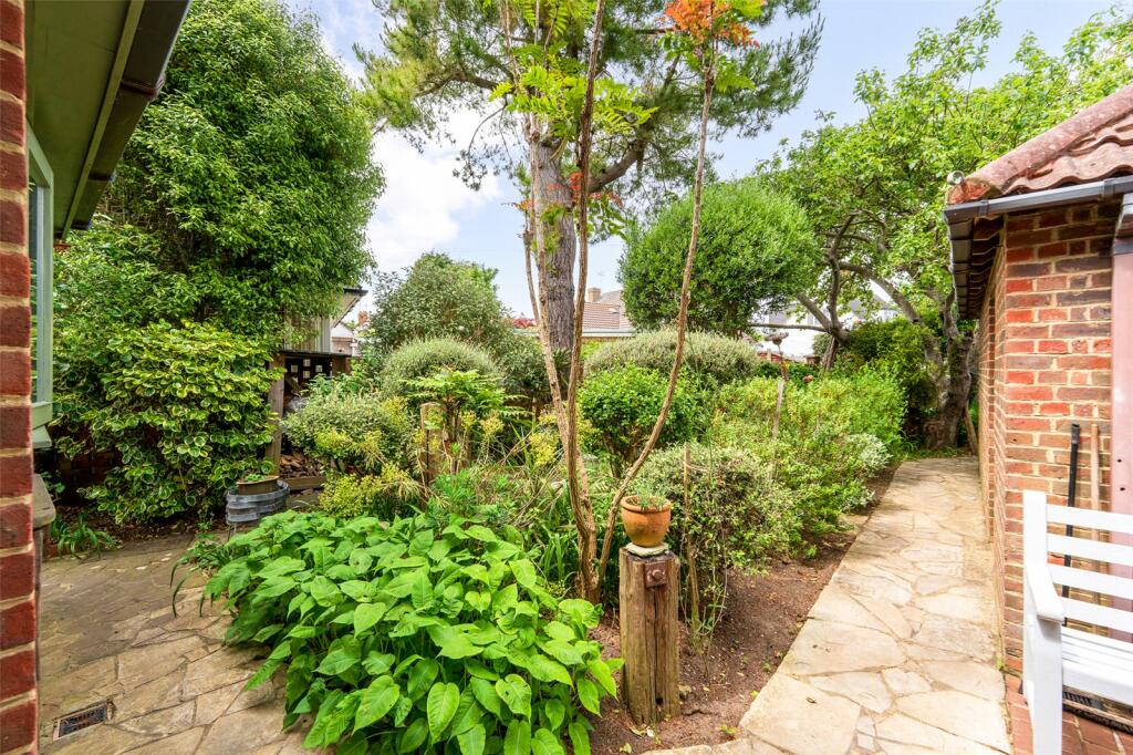 Additional property image - Courtlands Close, Goring-by-Sea, Worthing, West Sussex, BN12