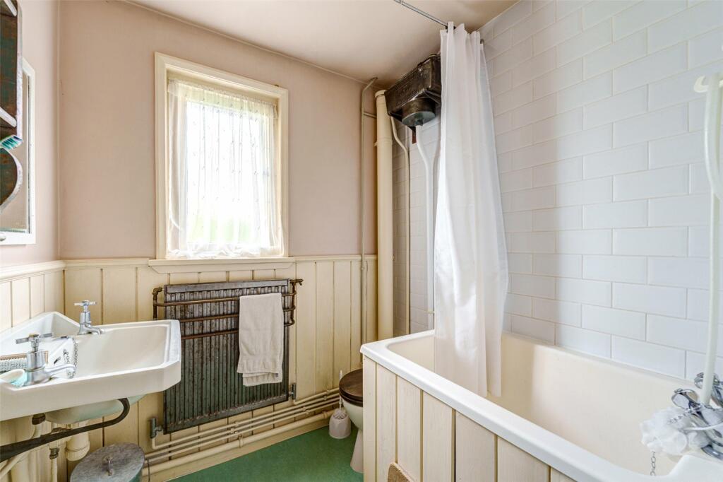 Additional property image - Courtlands Close, Goring-by-Sea, Worthing, West Sussex, BN12