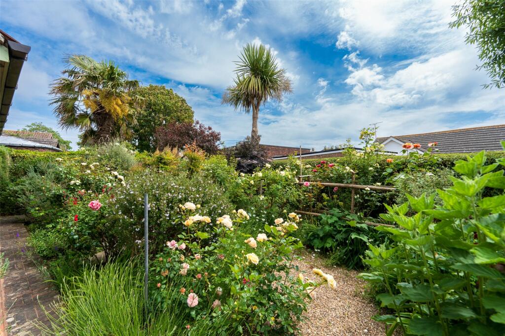 Additional property image - Courtlands Close, Goring-by-Sea, Worthing, West Sussex, BN12