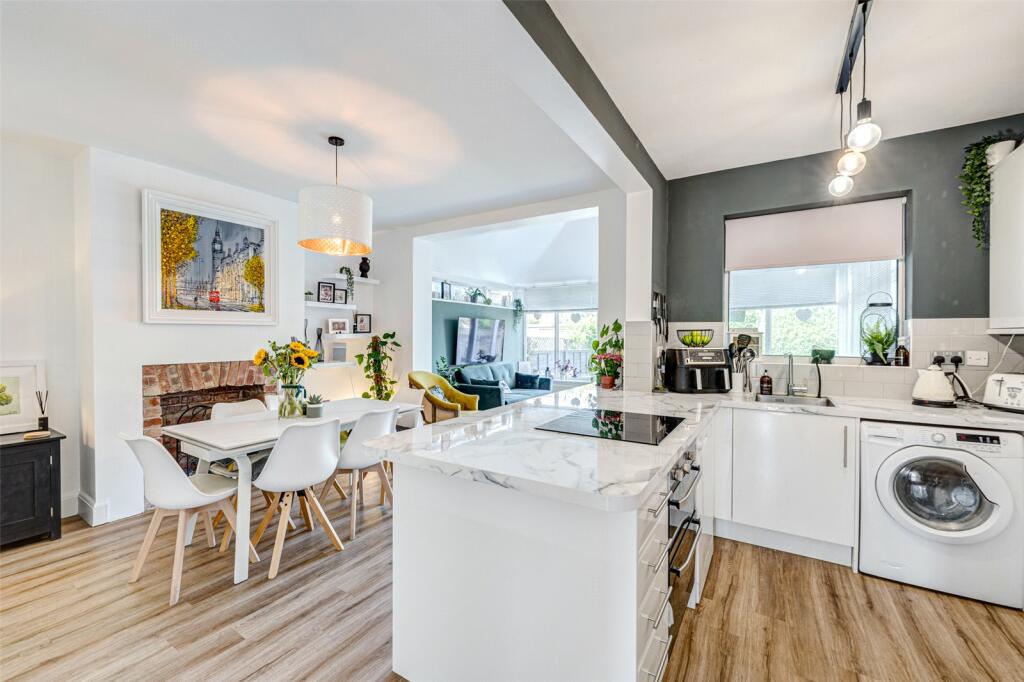 Additional property image - Reigate Road, Worthing, West Sussex, BN11