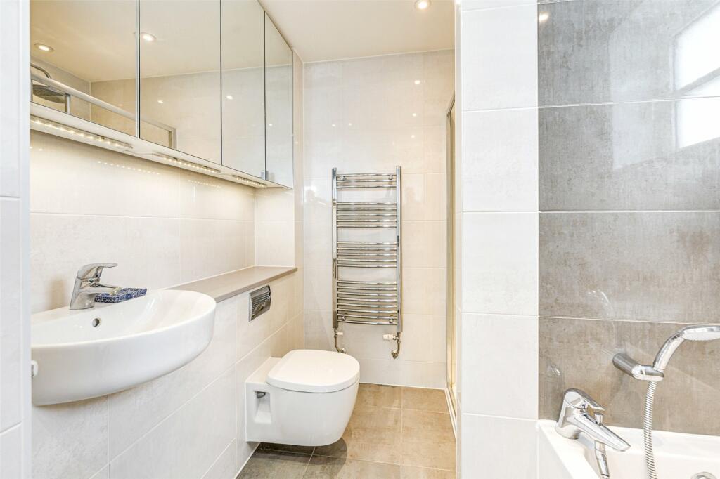 Additional property image - Vista Mare East, 42 West Parade, West Worthing, West Sussex, BN11