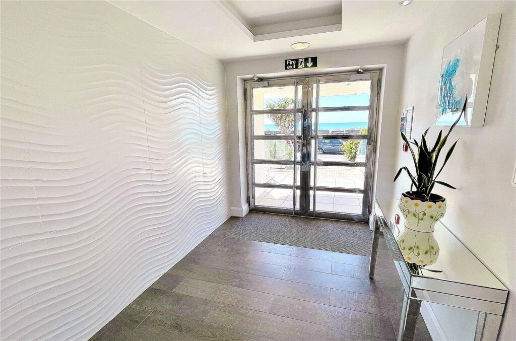 Additional property image - Vista Mare East, 42 West Parade, West Worthing, West Sussex, BN11