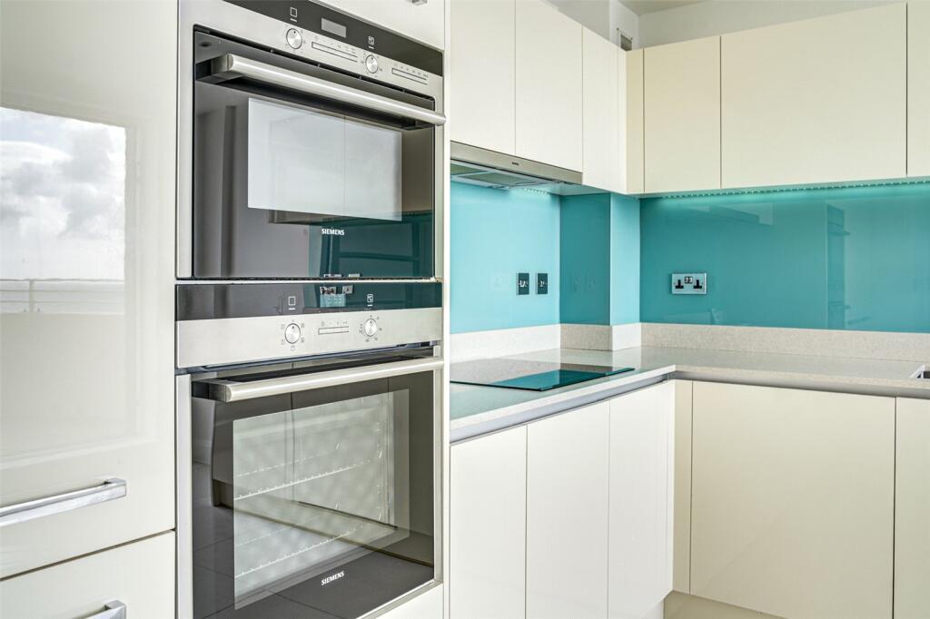 Additional property image - Vista Mare East, 42 West Parade, West Worthing, West Sussex, BN11