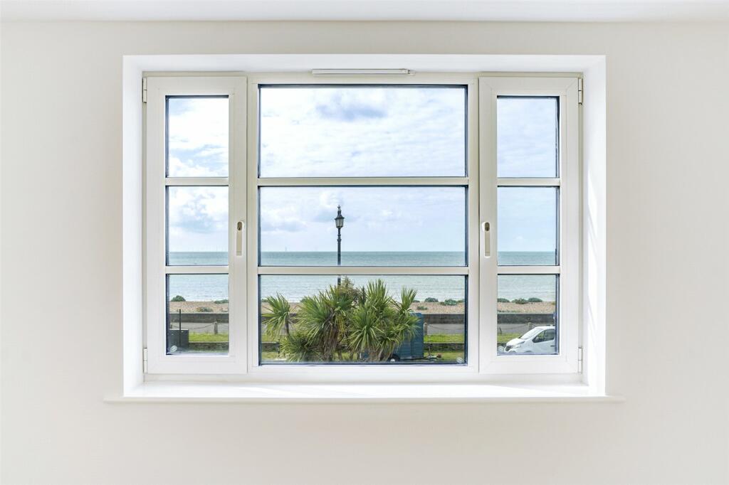 Additional property image - Vista Mare East, 42 West Parade, West Worthing, West Sussex, BN11