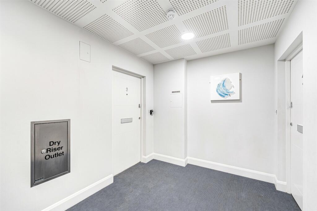Additional property image - Vista Mare East, 42 West Parade, West Worthing, West Sussex, BN11