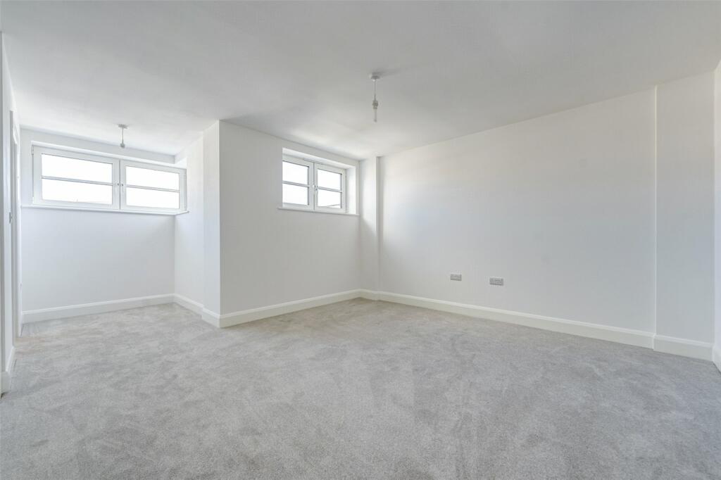Additional property image - Vista Mare East, 42 West Parade, West Worthing, West Sussex, BN11