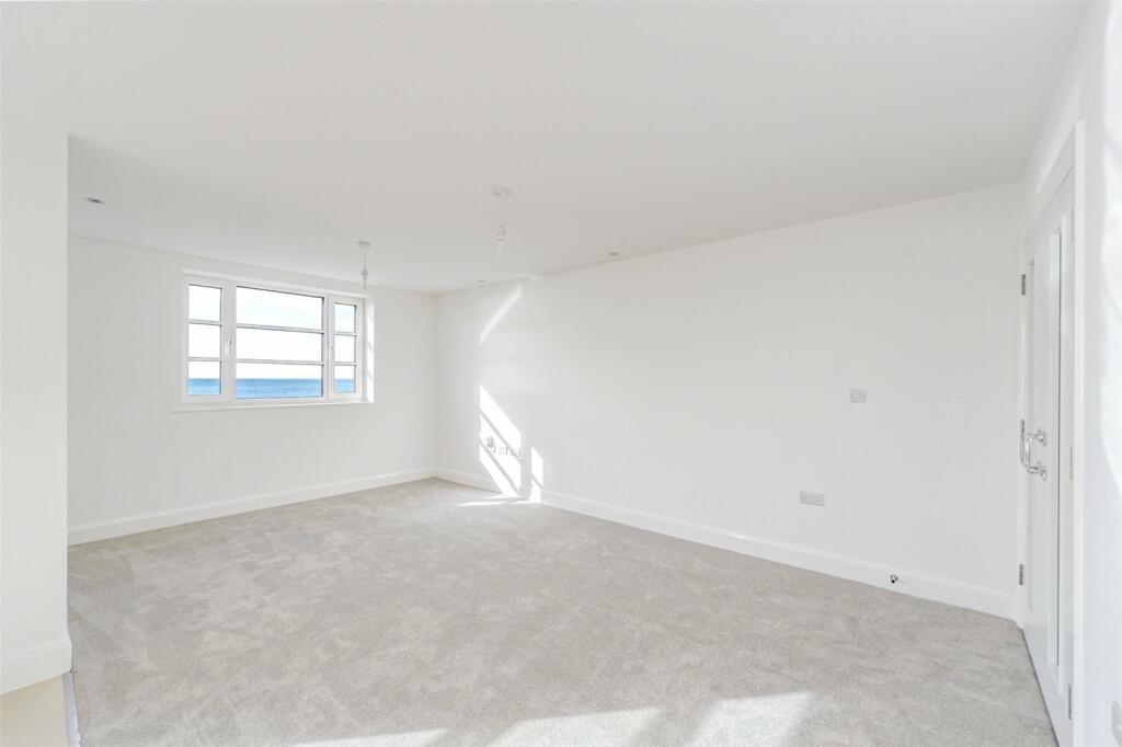 Additional property image - Vista Mare East, 42 West Parade, West Worthing, West Sussex, BN11