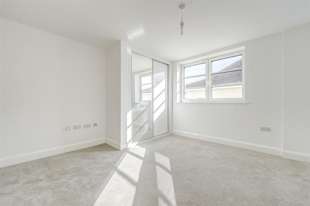 Additional property image - Vista Mare East, 42 West Parade, West Worthing, West Sussex, BN11