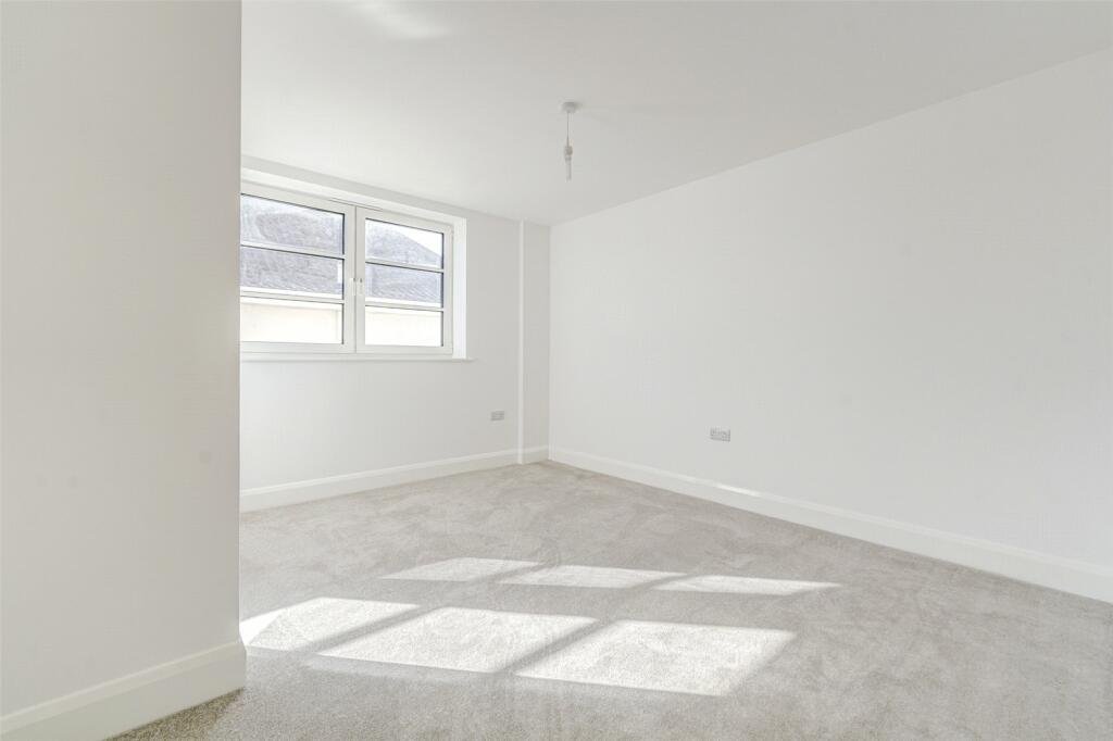 Additional property image - Vista Mare East, 42 West Parade, West Worthing, West Sussex, BN11
