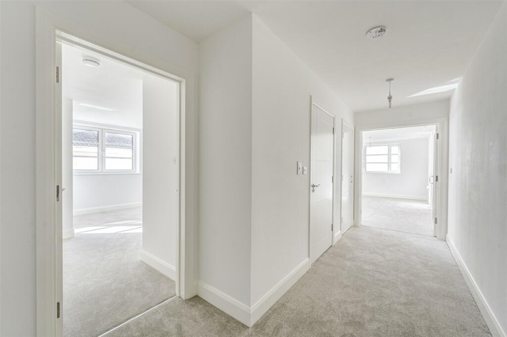 Additional property image - Vista Mare East, 42 West Parade, West Worthing, West Sussex, BN11