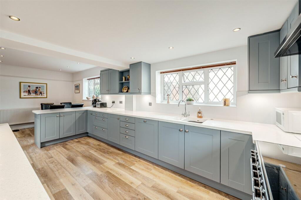 Additional property image - Parklands Avenue, Goring-by-Sea, Worthing, West Sussex, BN12