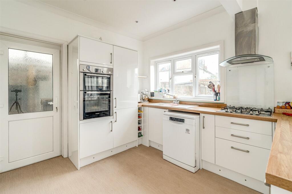 Additional property image - Wallace Avenue, Worthing, West Sussex, BN11