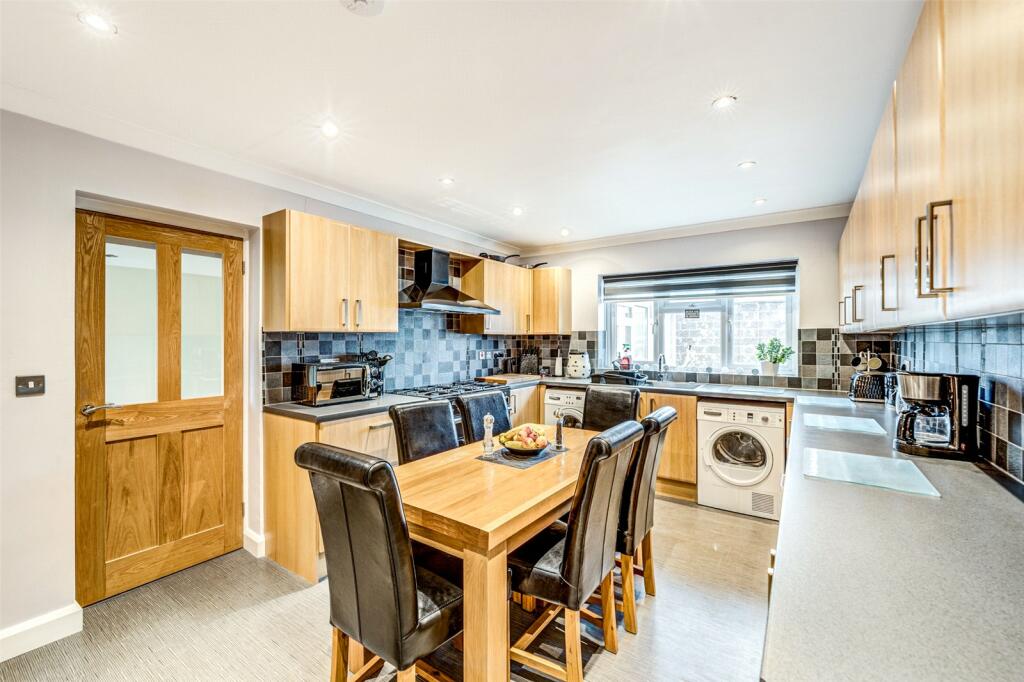 Additional property image - Sea Place, Goring-by-Sea, Worthing, West Sussex, BN12