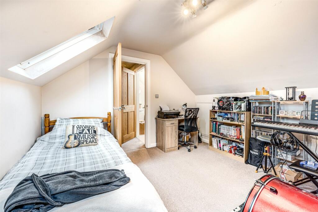 Additional property image - Sea Place, Goring-by-Sea, Worthing, West Sussex, BN12