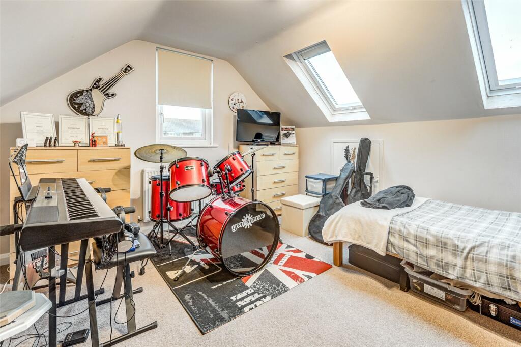 Additional property image - Sea Place, Goring-by-Sea, Worthing, West Sussex, BN12