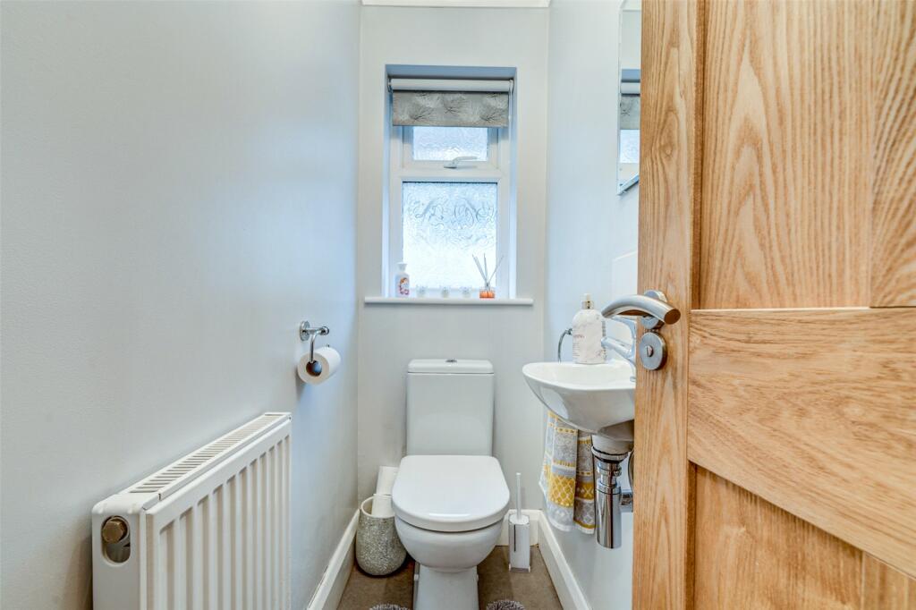 Additional property image - Sea Place, Goring-by-Sea, Worthing, West Sussex, BN12