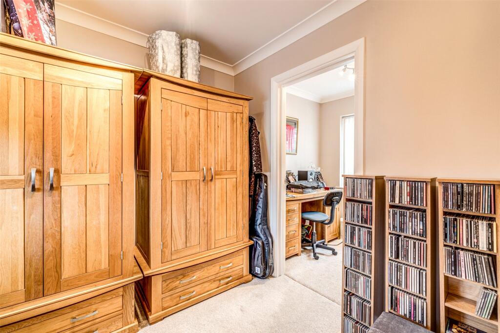 Additional property image - Sea Place, Goring-by-Sea, Worthing, West Sussex, BN12