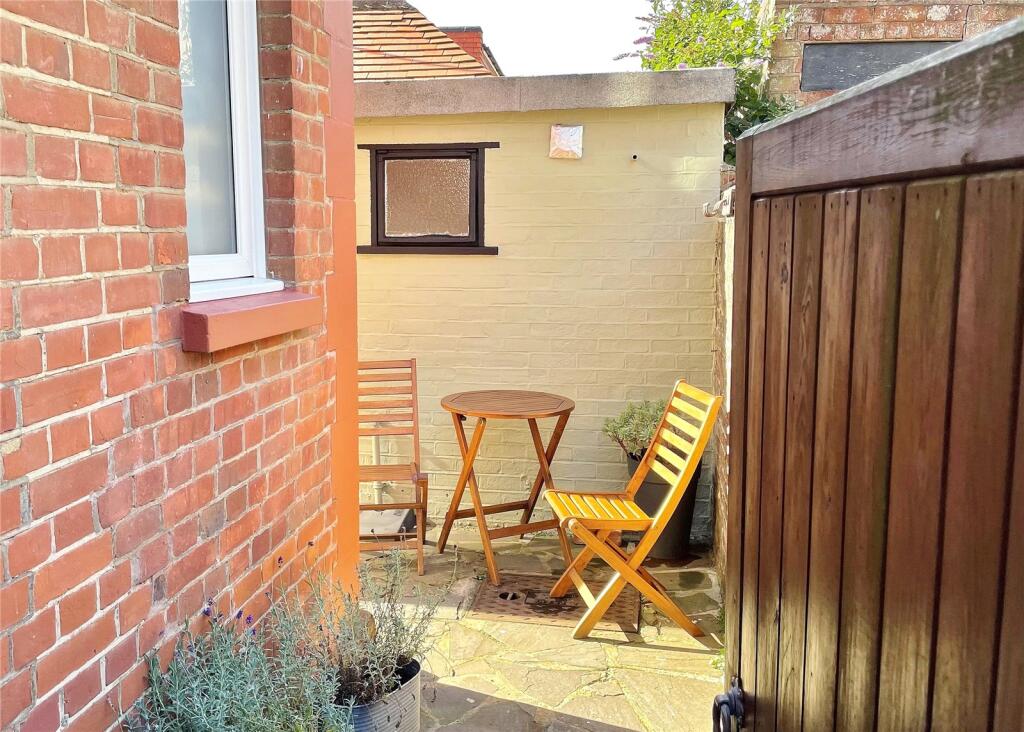 Additional property image - Heene Road, Worthing, West Sussex, BN11