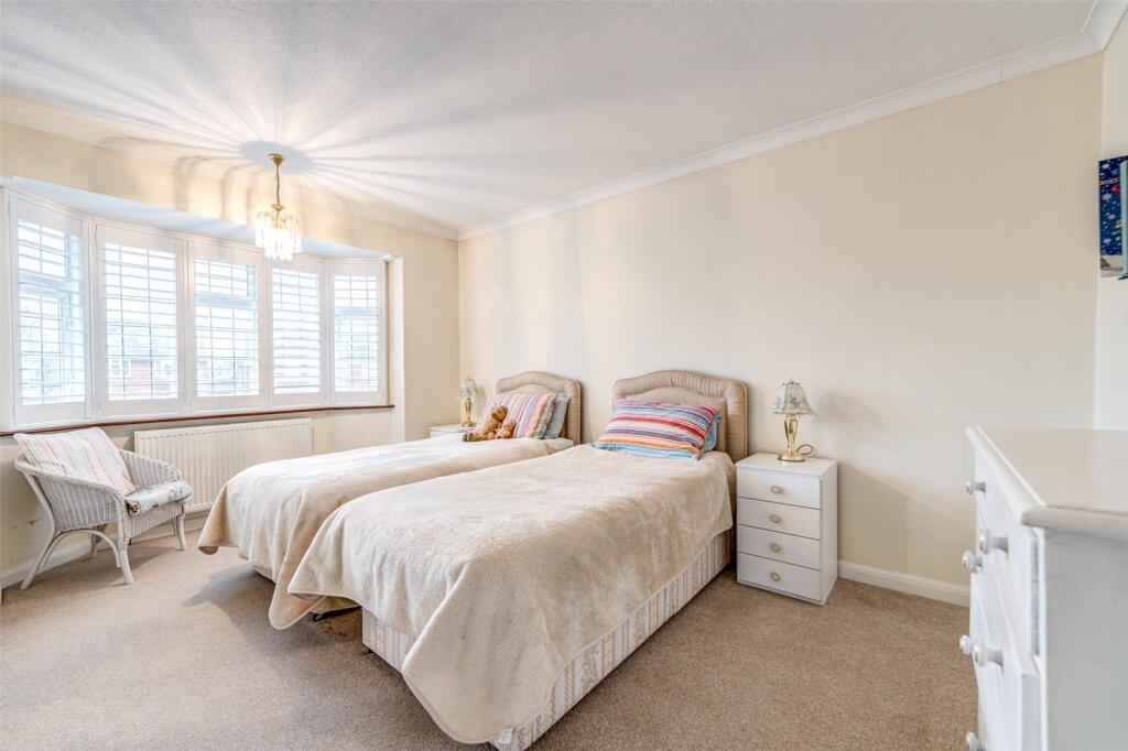 Additional property image - Alinora Avenue, Goring-by-Sea, Worthing, West Sussex, BN12