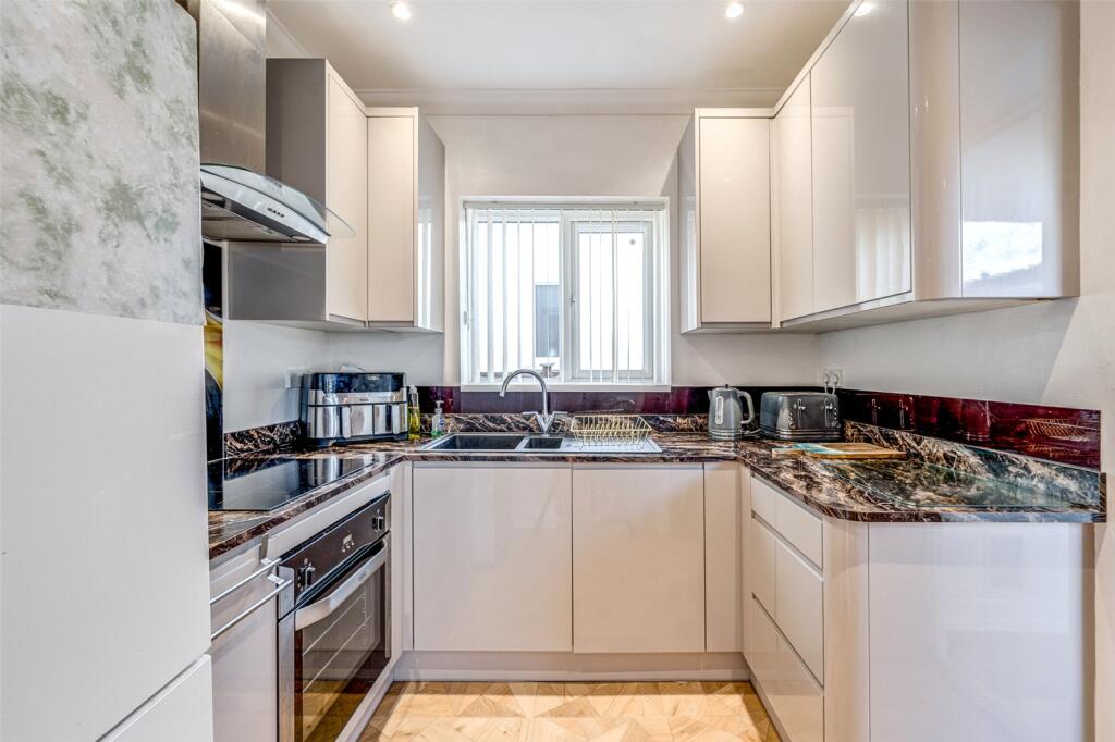 Additional property image - Shaftesbury Avenue, Goring-by-Sea, Worthing, West Sussex, BN12