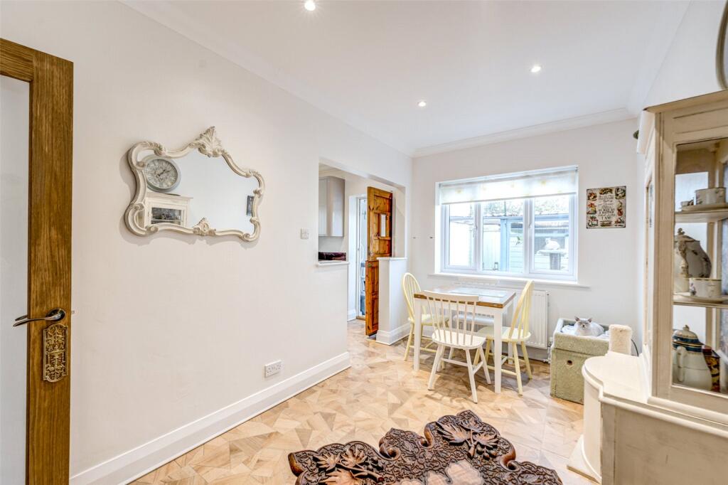 Additional property image - Shaftesbury Avenue, Goring-by-Sea, Worthing, West Sussex, BN12