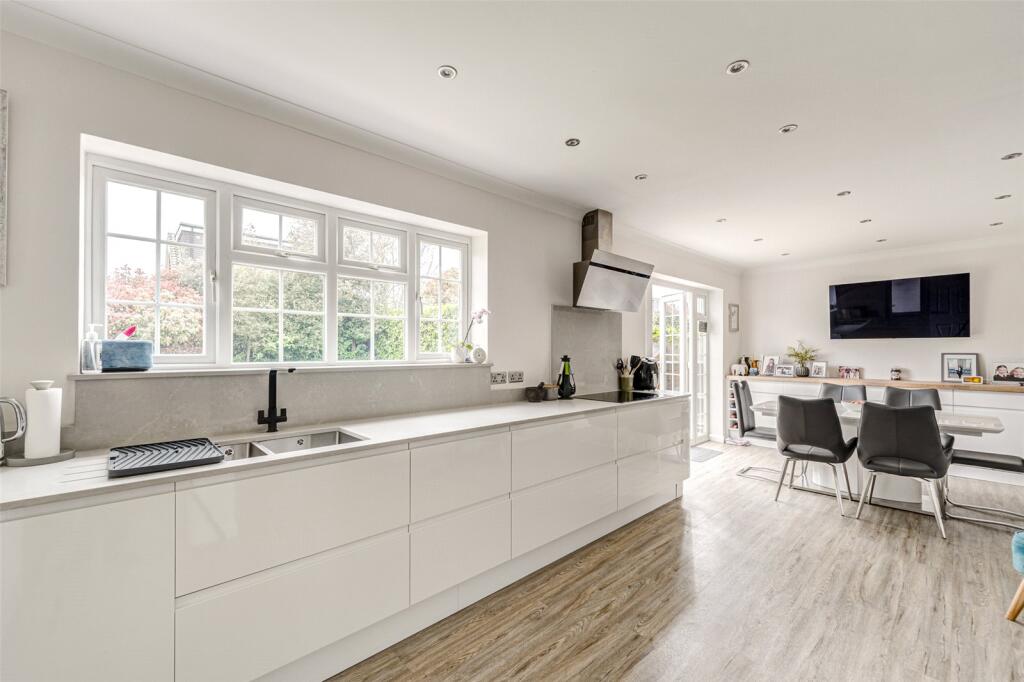 Additional image 6 of Falmer Avenue, Goring-by-Sea, Worthing, West Sussex, BN12