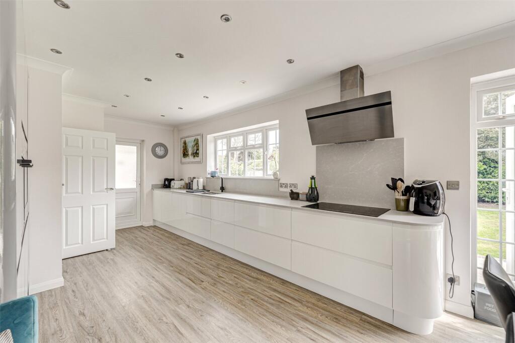 Additional image 20 of Falmer Avenue, Goring-by-Sea, Worthing, West Sussex, BN12