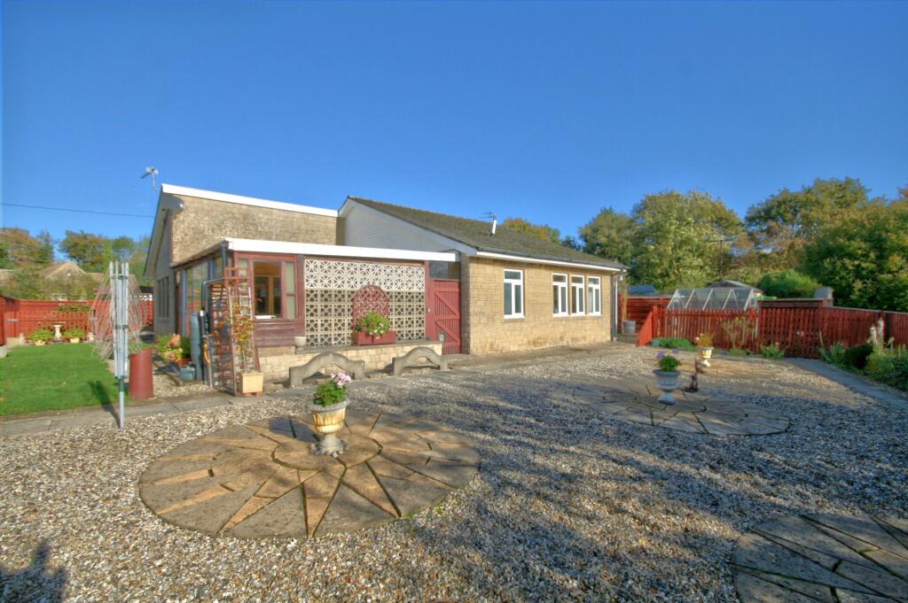 Main image of property: Ponderosa, Old London Road, Wheatley, OX33